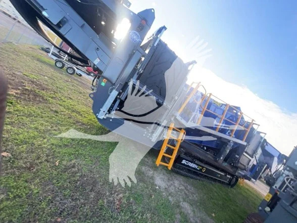 2025 EDGE SCREENPRO S18 CS751E